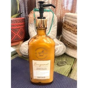 Bath and Body Works Aromatherapy Essential Oil Body Lotion in Bergamot